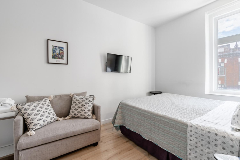 Bedroom 3, Hotel le Coach, Montréal