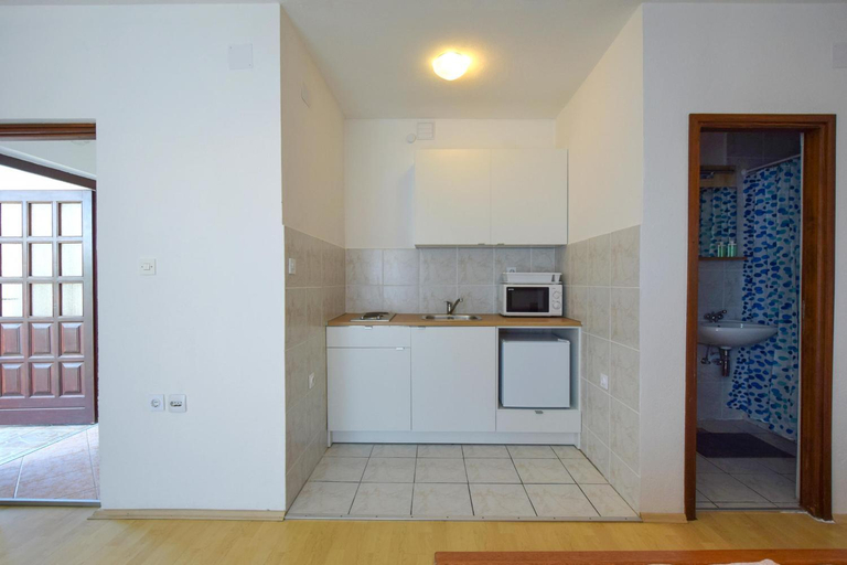 Others 5, Apartments Vera, Malinska-Dubašnica