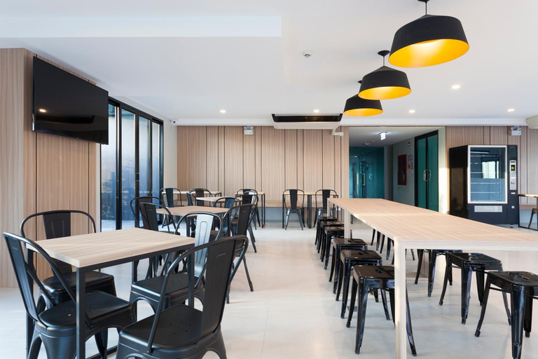 Food & Drinks 5, Easy Hotel 2, Muang Lamphun