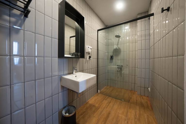 Ando Hotel Batam Room Type - Superior Queen Room
