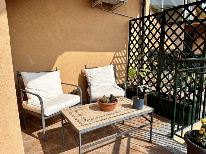 Others 2, Amuka B&B, Messina