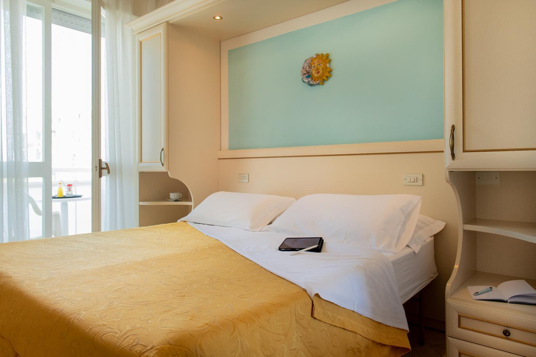 Others 4, Hotel Altair, Rimini
