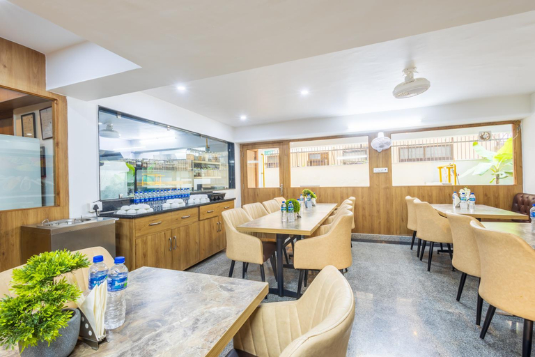 Food & Drinks 5, Pacific Inn Sec. 46, Gurugram, Gurgaon