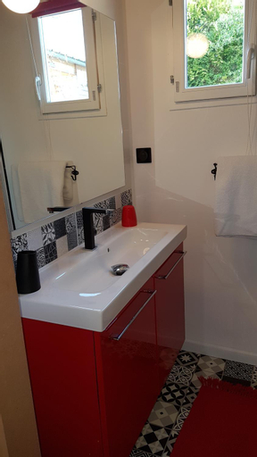 Bathroom 22