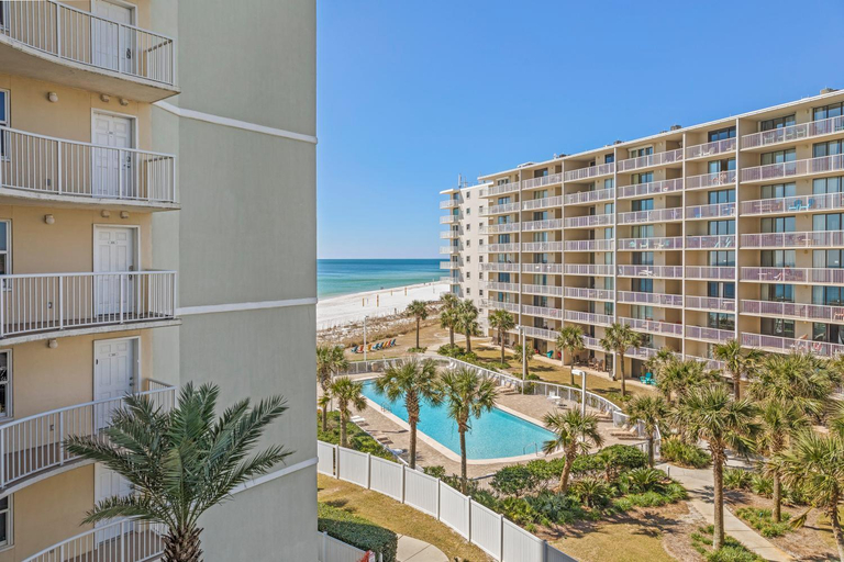 Others 5, Tradewinds Unit 406, Baldwin