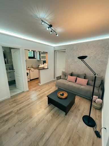 Others 4, Cozy Glen, Targu Mures