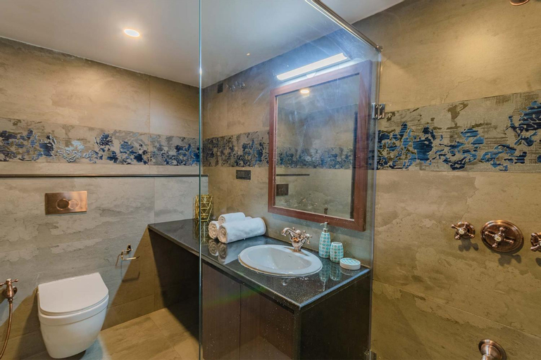 Bathroom 17