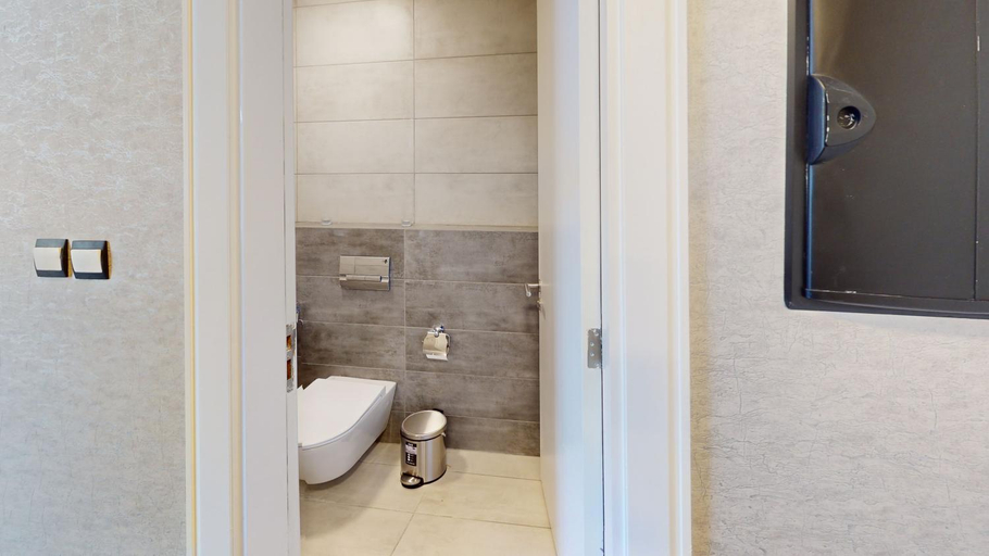 Others 2, Al Fares Luxury furnished Apartment-Damac Tower, Wadi Essier