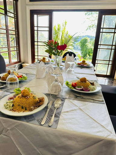 Food & Drinks 5, Indra Manel Family Holiday Resort, Medadumbara