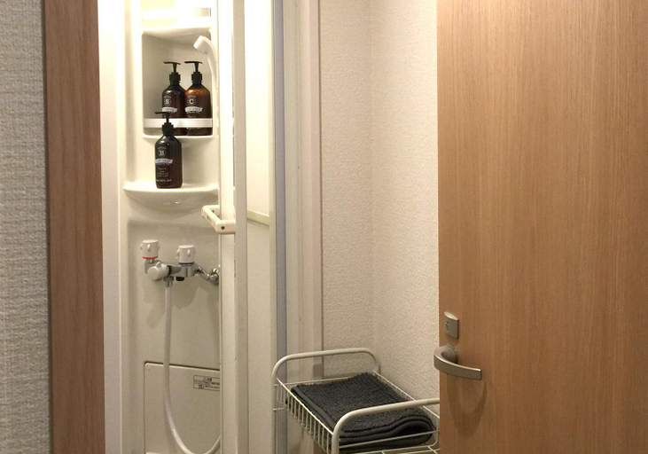 Bathroom 1, Tsukiji Hostel Wakayama 1, Wakayama