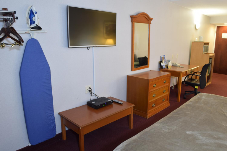 Bedroom 3, Rodeway Inn & Suites New Paltz - Hudson Valley, Ulster