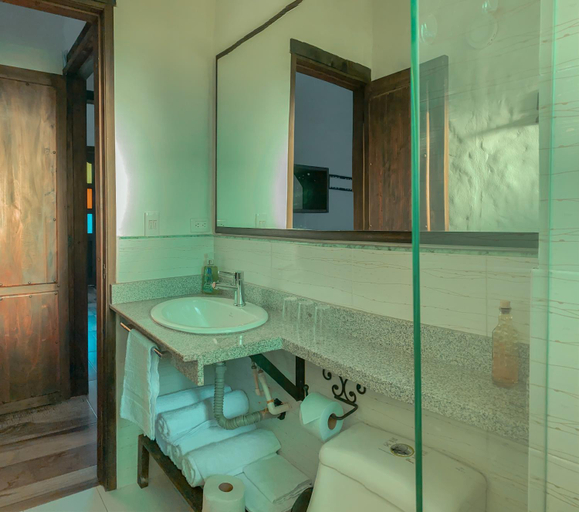 Bathroom, Cabanas Campestres MaRGuin, Duitama