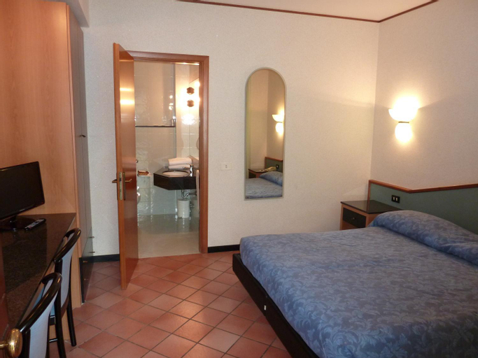 Bedroom 15