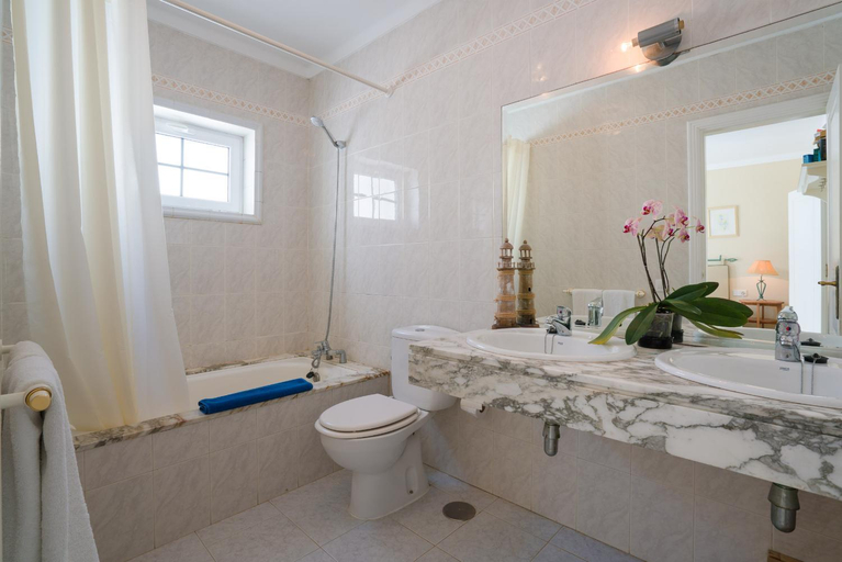 Bathroom 5, Villa Pippa, Las Palmas