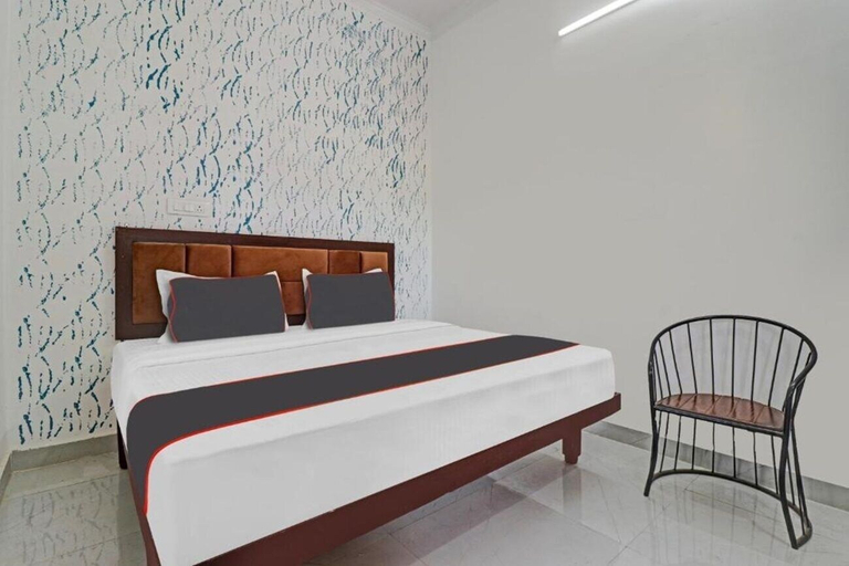 Bedroom 2, Chaudhary Guest House, Dehradun