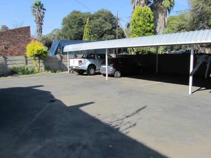 Others 3, Mall Guesthouse, Sedibeng
