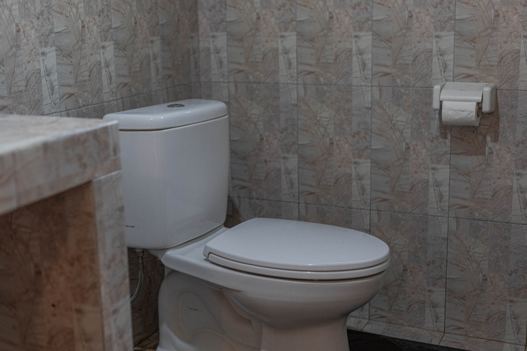 Bathroom 4