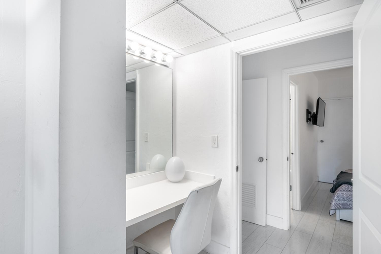 Bathroom 4, Sunny Isles Ocean Reserve Condo Apartments, Miami-Dade