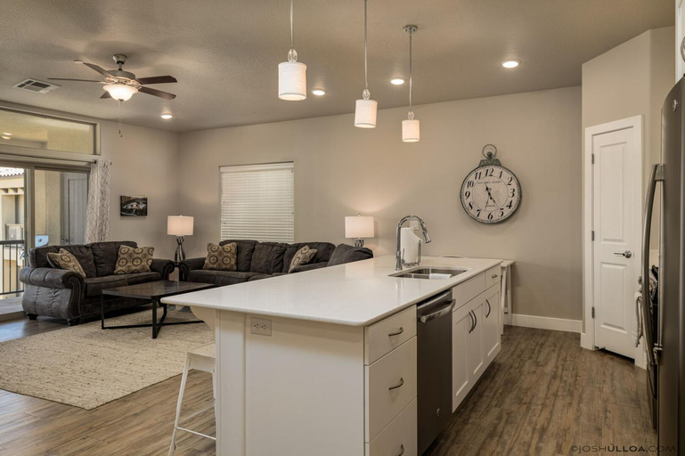 Others 4, S404-The Penthouse-Fourth Floor 3-bedroom Pool View, Washington