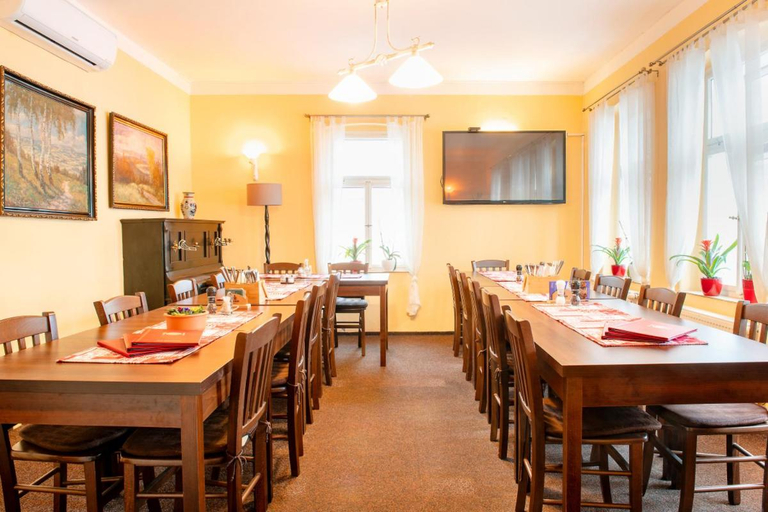 Others 5, AVe Restaurant, Děčín