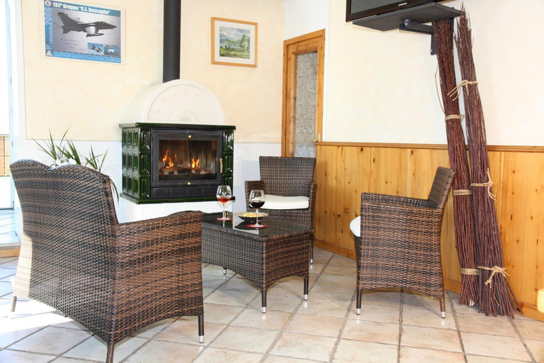 Others 5, Albergo Miramonti, Trento