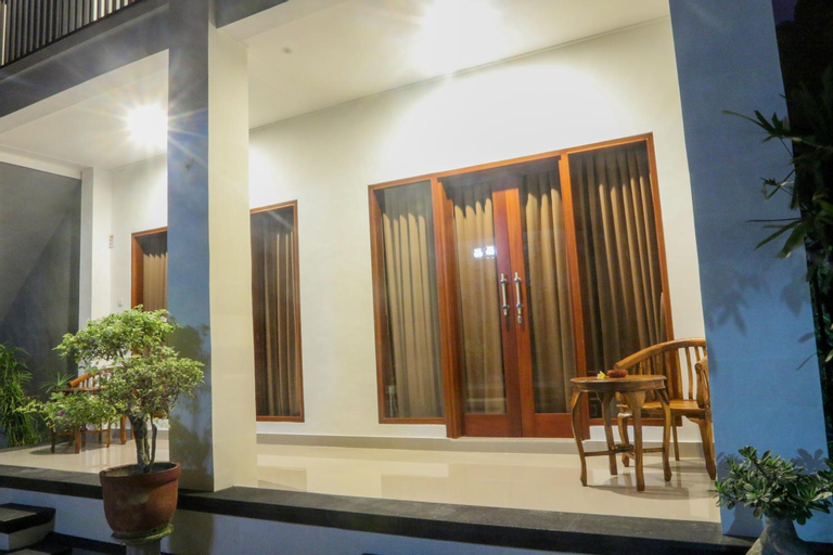 Exterior & Views 2, Sekar Waru Homestay, Denpasar