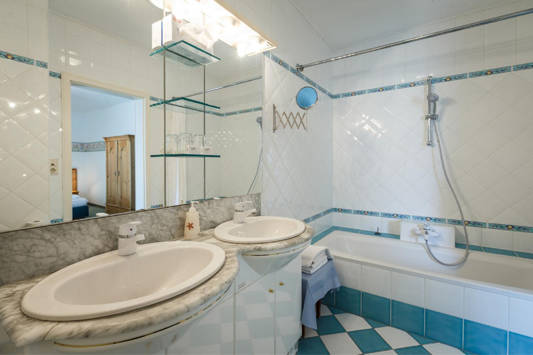 Bathroom 2, Weinidylle Opitz, Neusiedl am See
