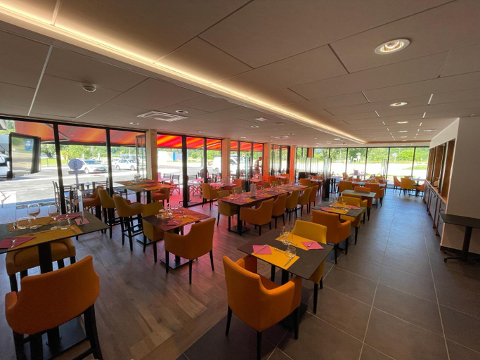 Food & Drinks 3, Hotel Restaurant AKENA Molinges - La Brocatelle, Jura
