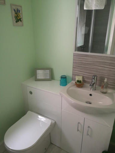 Bathroom 3, The Phoenix Guest House, North Yorkshire