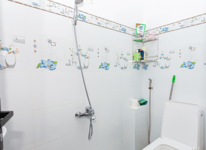 Bathroom, PHAM GIA Hotel & Homestay, Van Ninh