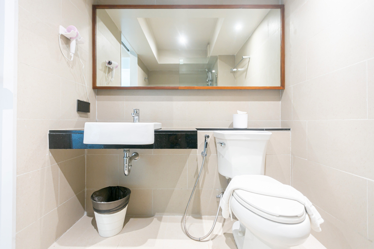 Bathroom 10