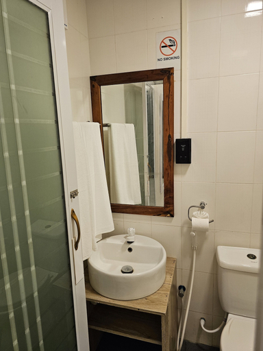 Bathroom 3, Island Luxury Fehendhoo, Baa Atoll