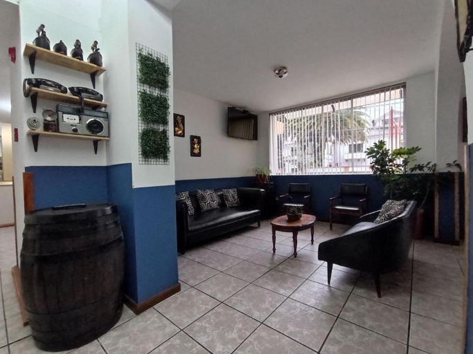 Others 4, Hotel 9 de Octubre, Quito