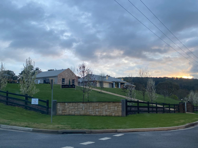 Others 3, Bloomfield Manor, Wingecarribee
