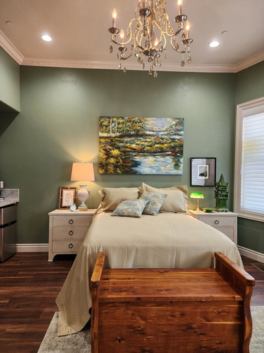 Bedroom 2, Hummingbird House, Tehama