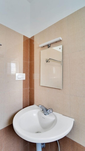 Bathroom 4, iROOMZ Rich Queen House Cottage, The Nilgiris
