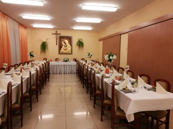 Others 4, Centrum Ostra Brama im. Jana Pawla II, Szydłowiec