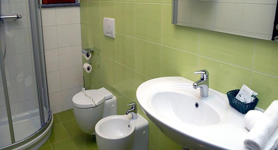 Bathroom 5, La Zagara Hotel, Messina