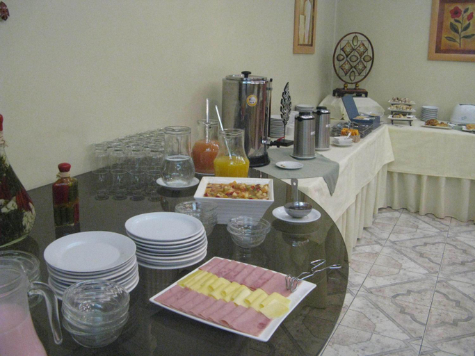 Food & Drinks 5, Altezza Apart Suites, Capital