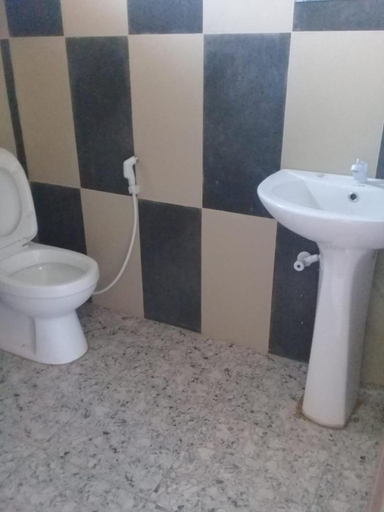 Bathroom 2, LD Rooma, Soranathota