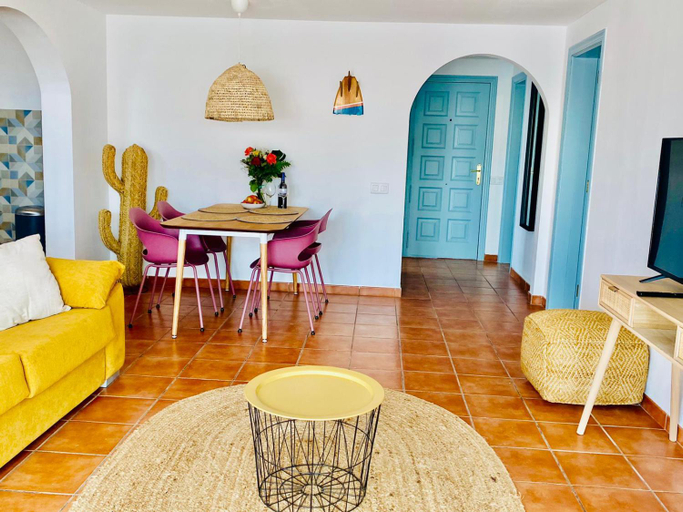 Food and beverages, Golden Wave Surf Villa, Las Palmas
