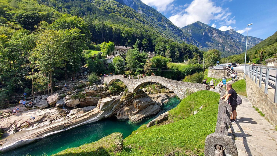 Others 3, I viaggi del Lea, Self Check-In, Bellinzona
