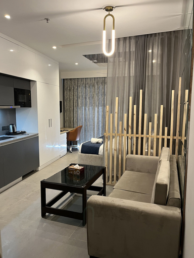 Others 5, Luxsugero Studios, Gautam Buddha Nagar
