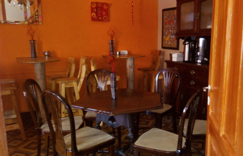 Food & Drinks, Hosteria Almirante Brown, General Pueyrredón