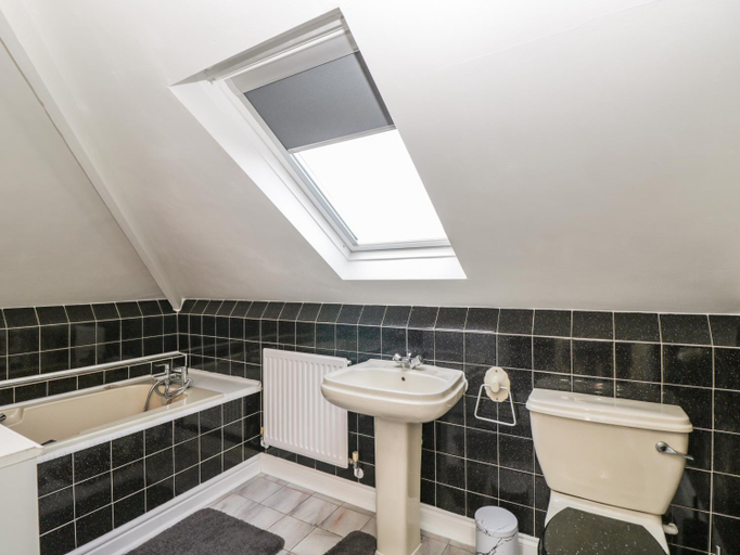 Bathroom, Annex Chetnole, North Somerset