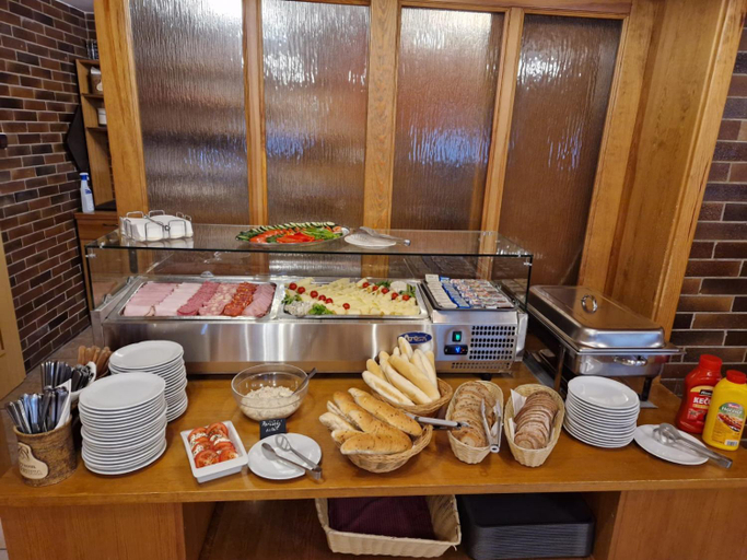 Food & Drinks 5, Horsky Hotel Snezenka, Šumperk