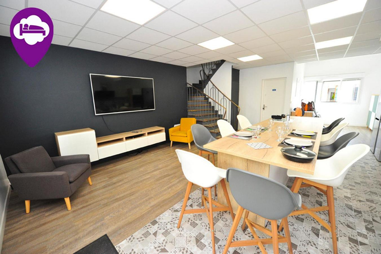 Others 4, Loc'Nuit - Chambres Tout Confort - Hyper Centre AGEN, Lot-et-Garonne