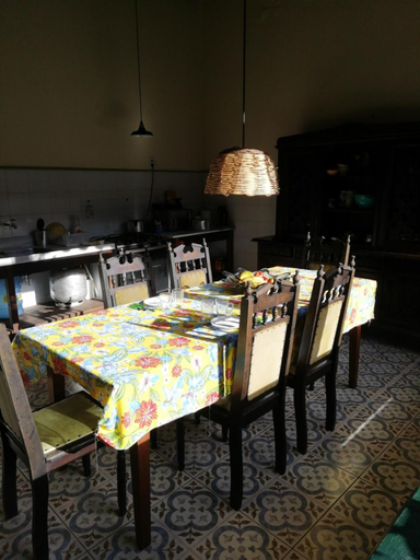 Others 4, Casa Frankie, São Luis