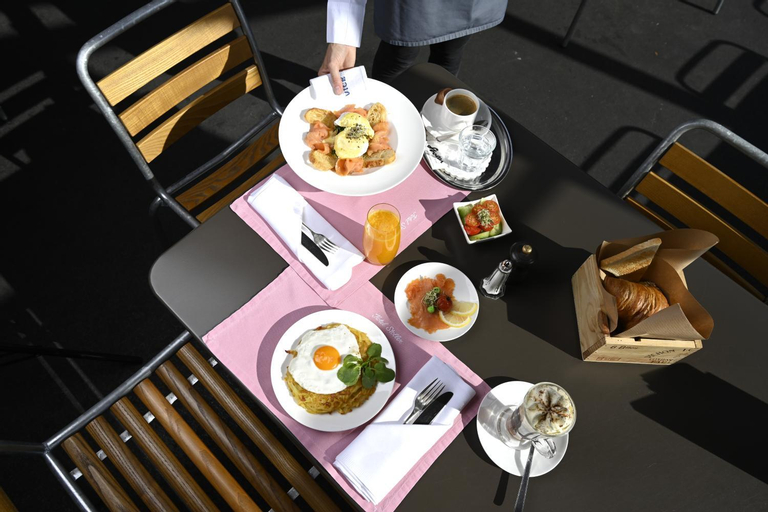 Food & Drinks 9