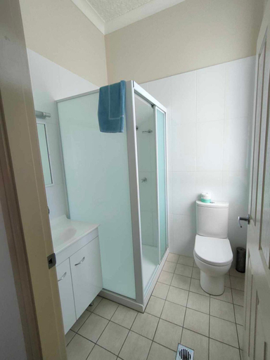 Bathroom 5, Kandos Hotel, Mid-Western Regional - Pt B